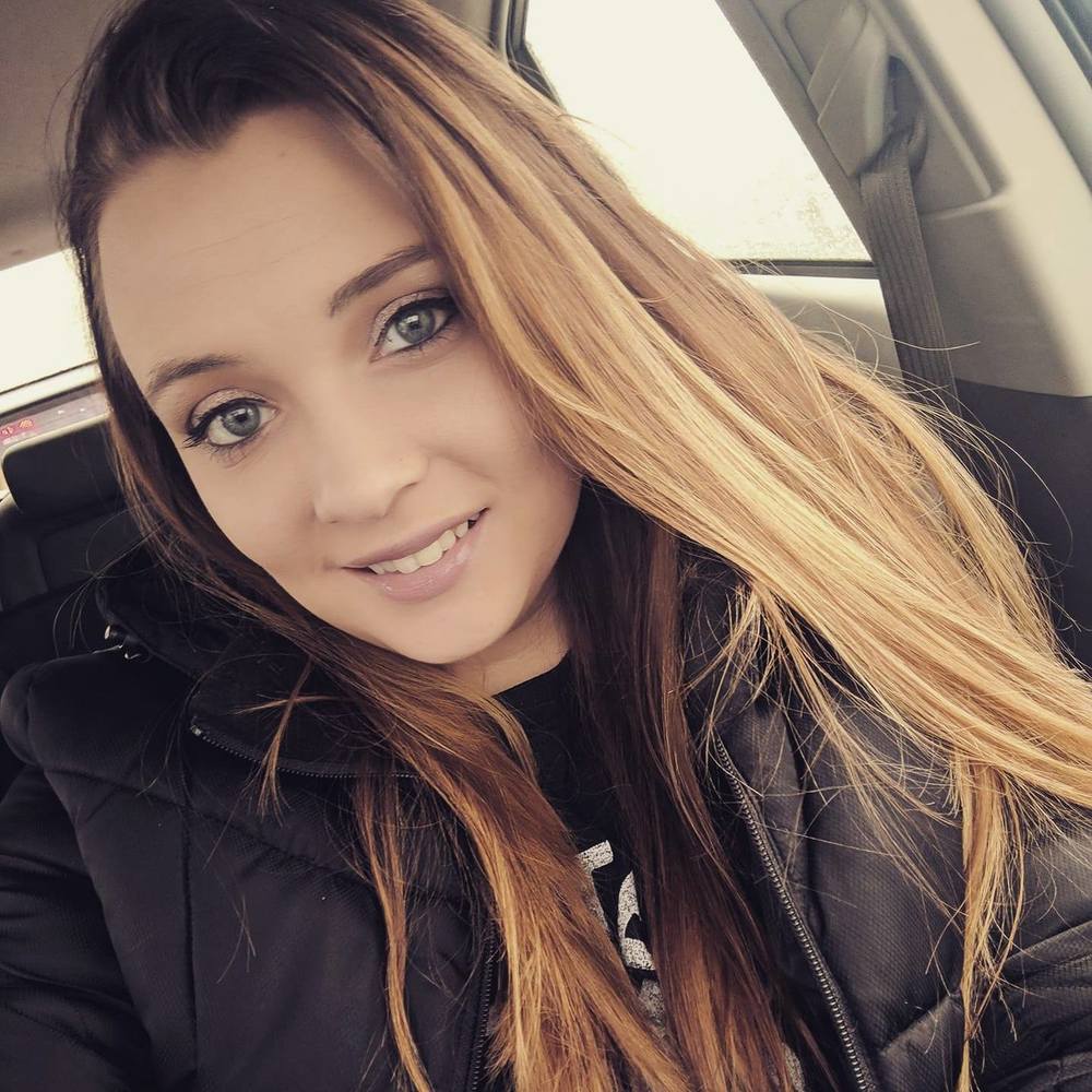 Meet your Posher, Cassie